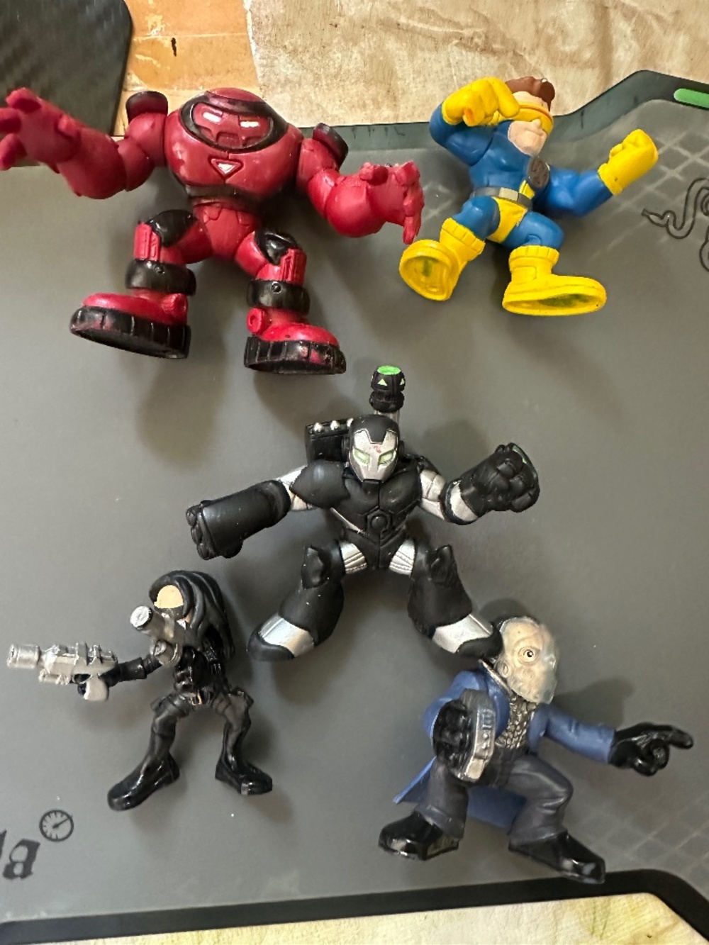 Lot of 5 Marvel Super Hero Squad Figures CYCLOPS War Machine HULKBUSTER IRON MAN